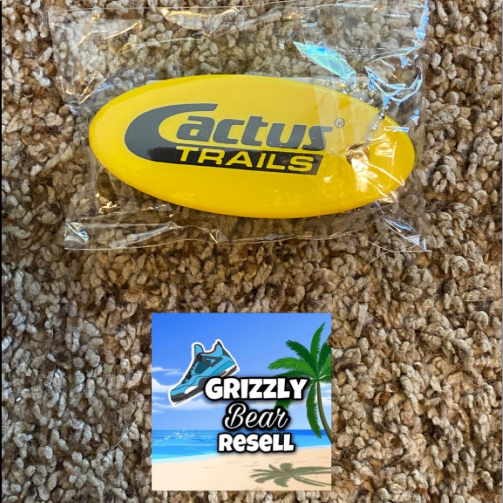TRAVIS SCOTT CACTUS TRAILS FLOATING BOAT KEYCHAIN